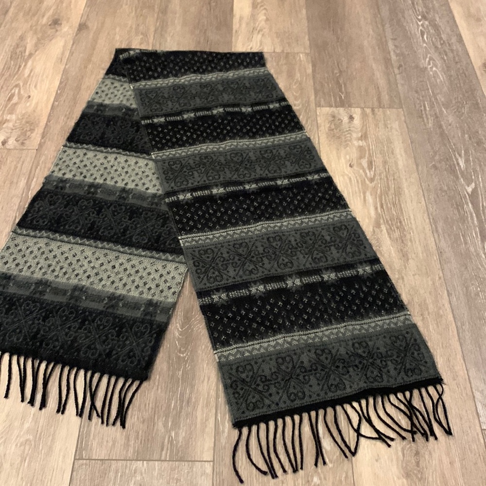 D&Y SOFTER THAN CASHMERE WOMENS SCARF WITH FRINGE